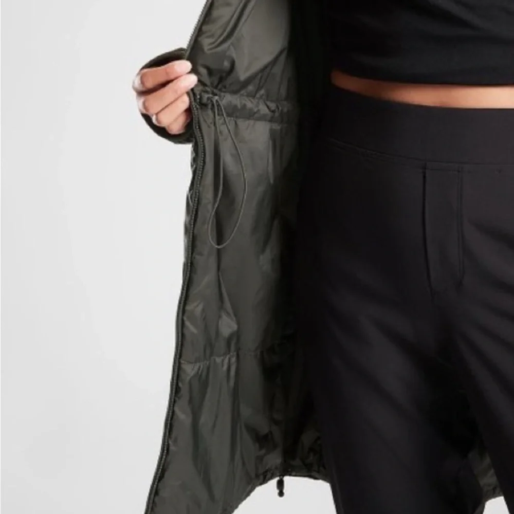 Athleta Summit Insulated Parka
Color: Mountain Olive
Size: Small - Picture 3 of 13